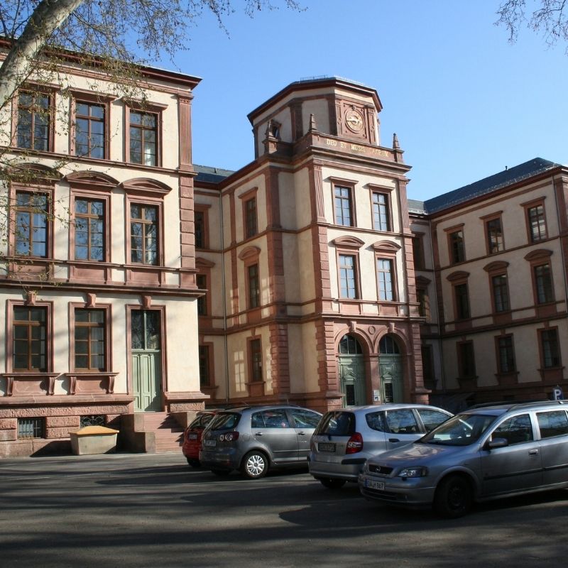 Das vhs-Gebäude seit 1974 @vhs Neustadt