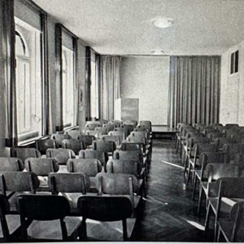 Vortragssaal in der Fröbelstraße © Stadtarchiv Neustadt
